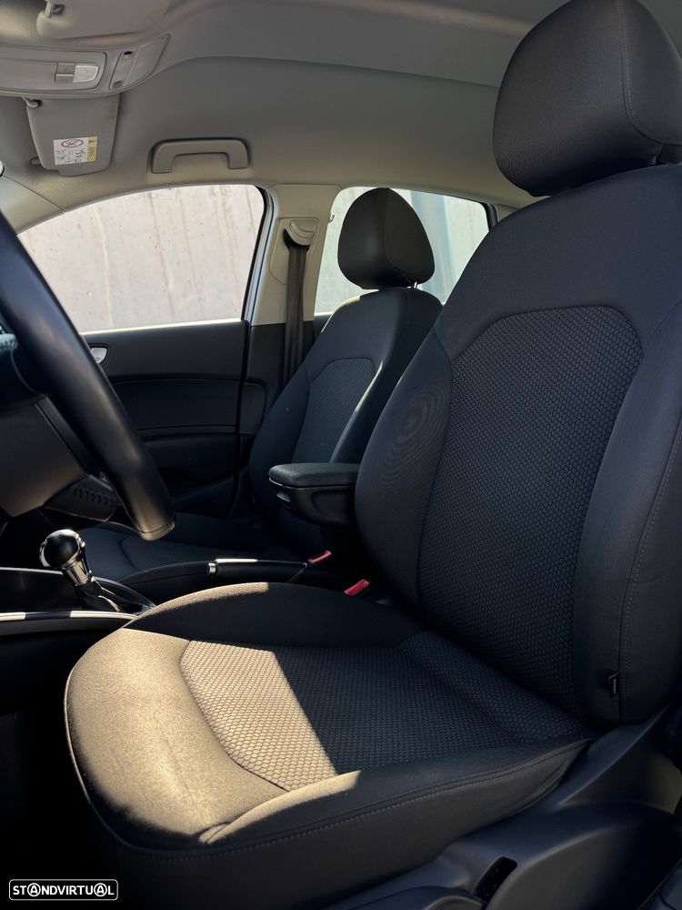 Audi A1 Sportback 1.6 TDi S-line S tronic - 8