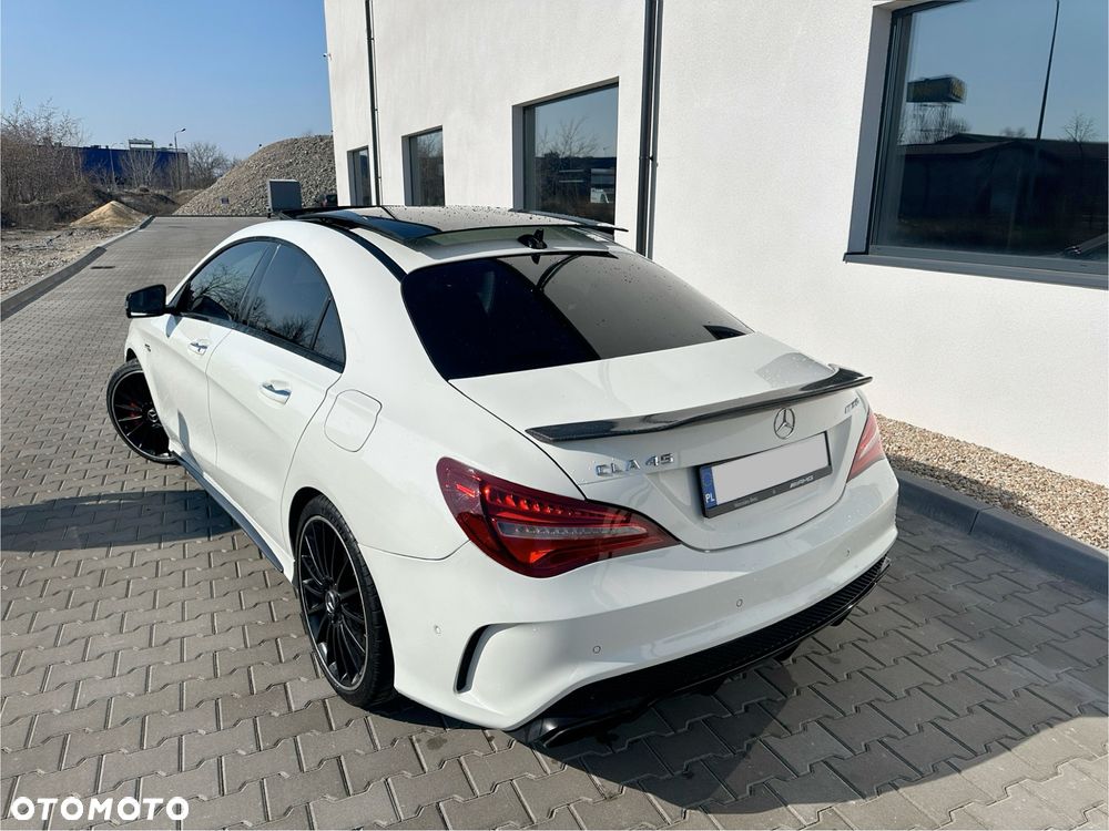 Mercedes-Benz CLA 45 AMG 4-Matic - 3
