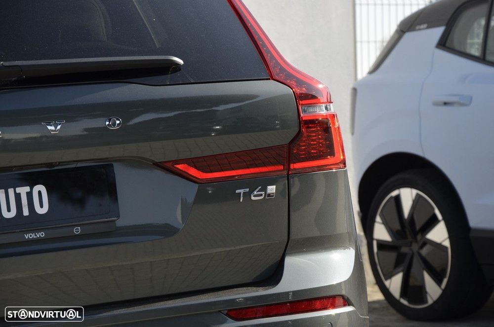 Volvo XC 60 2.0 T6 PHEV Plus Dark - 8
