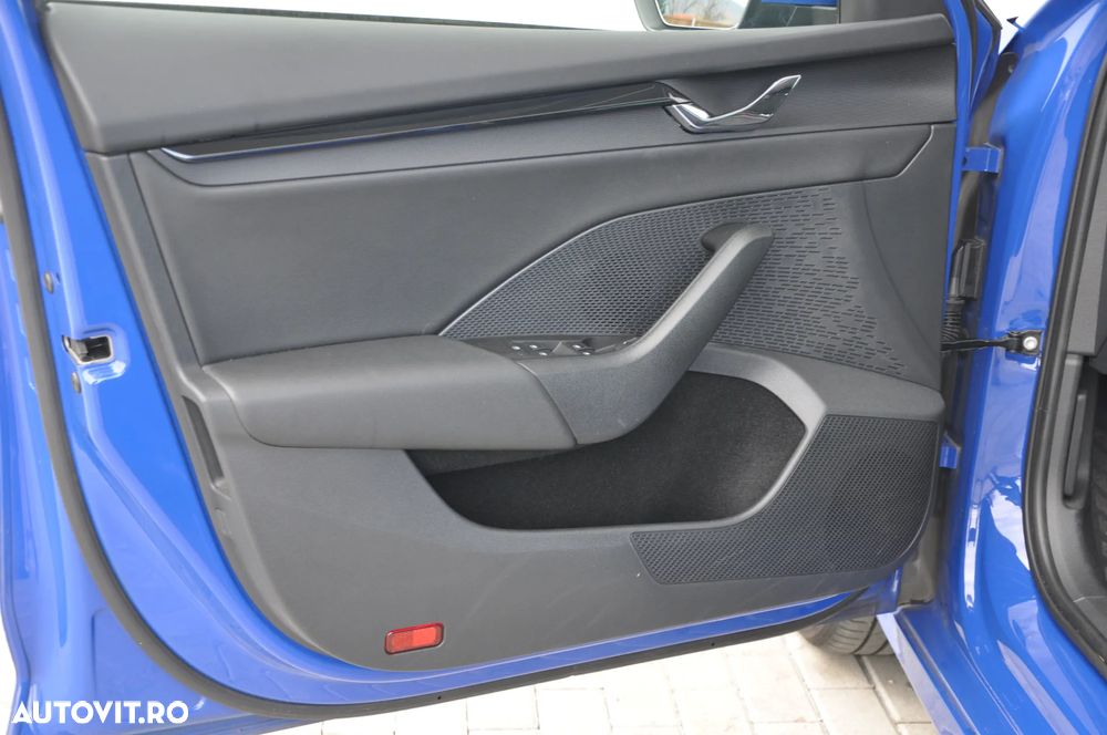 Skoda Octavia Combi 2.0 TDI DSG Ambition - 10