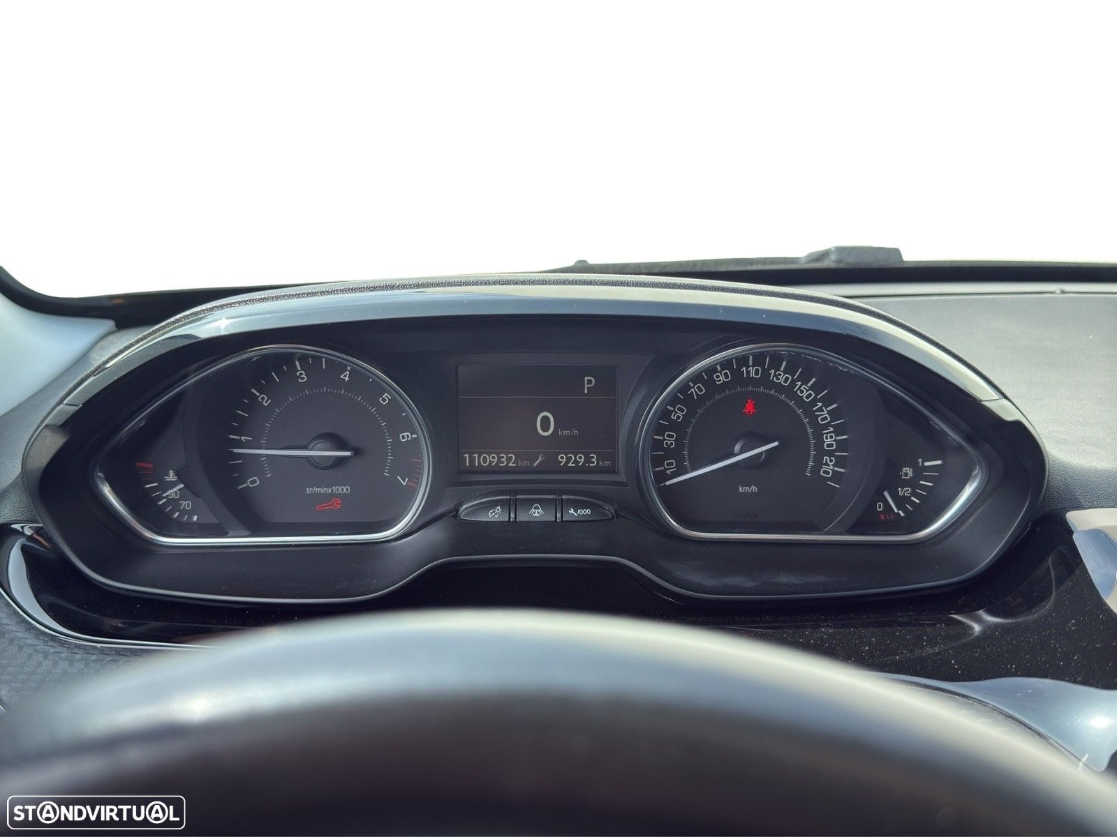 Peugeot 2008 1.2 PureTech Allure EAT6 - 9