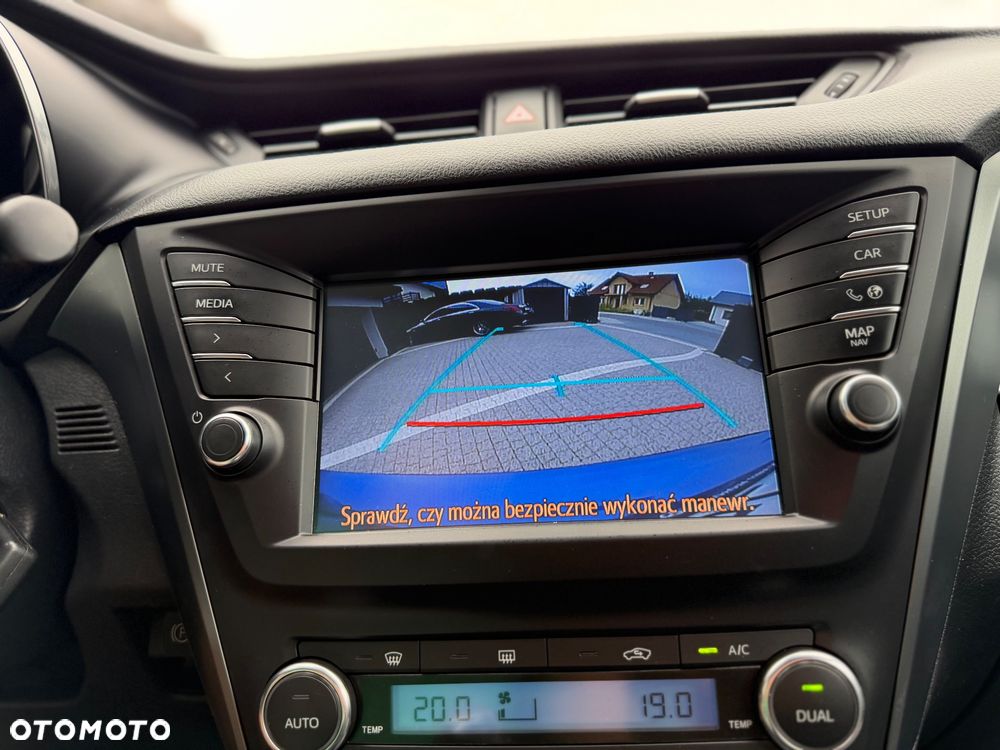 Toyota Avensis 2.0 D-4D Premium - 13