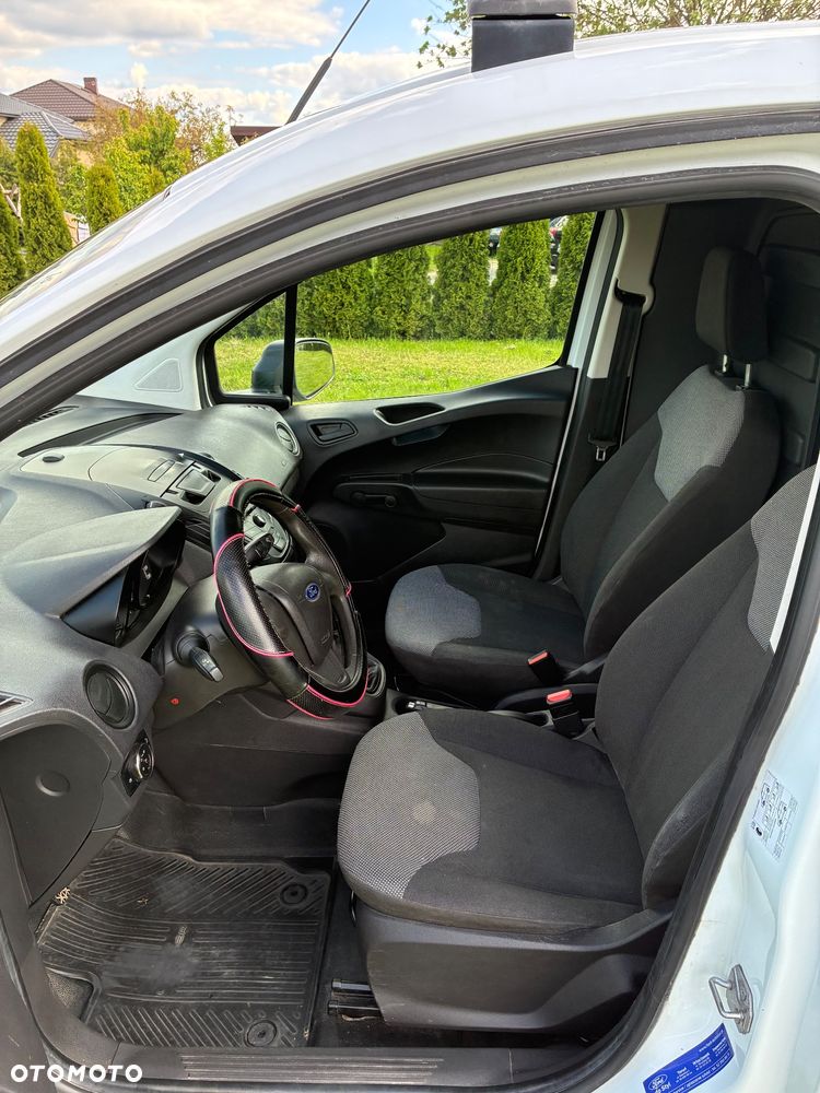 Ford Transit Courier - 1