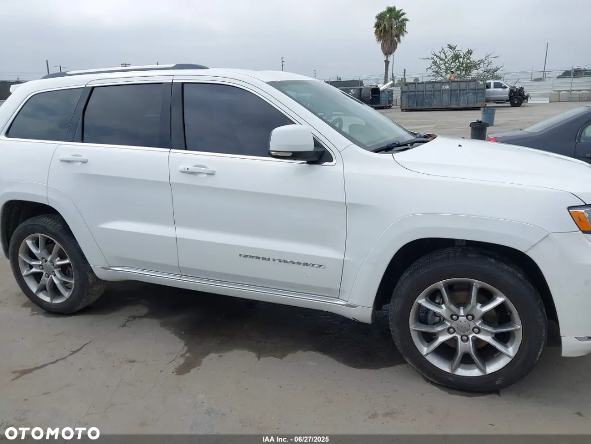Jeep Grand Cherokee - 11