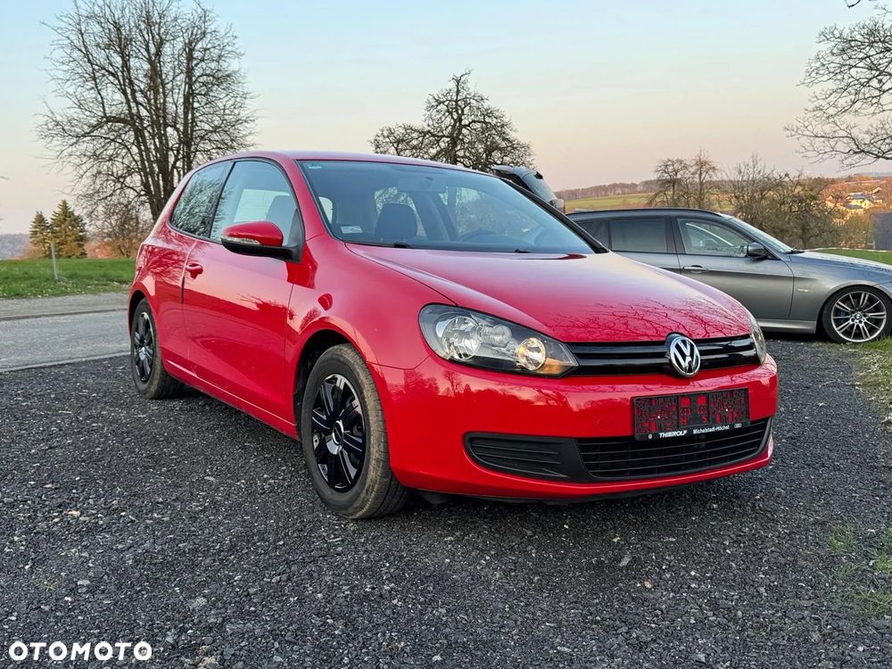 Volkswagen Golf - 1