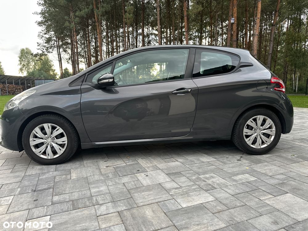 Peugeot 208 95 VTI Allure - 17