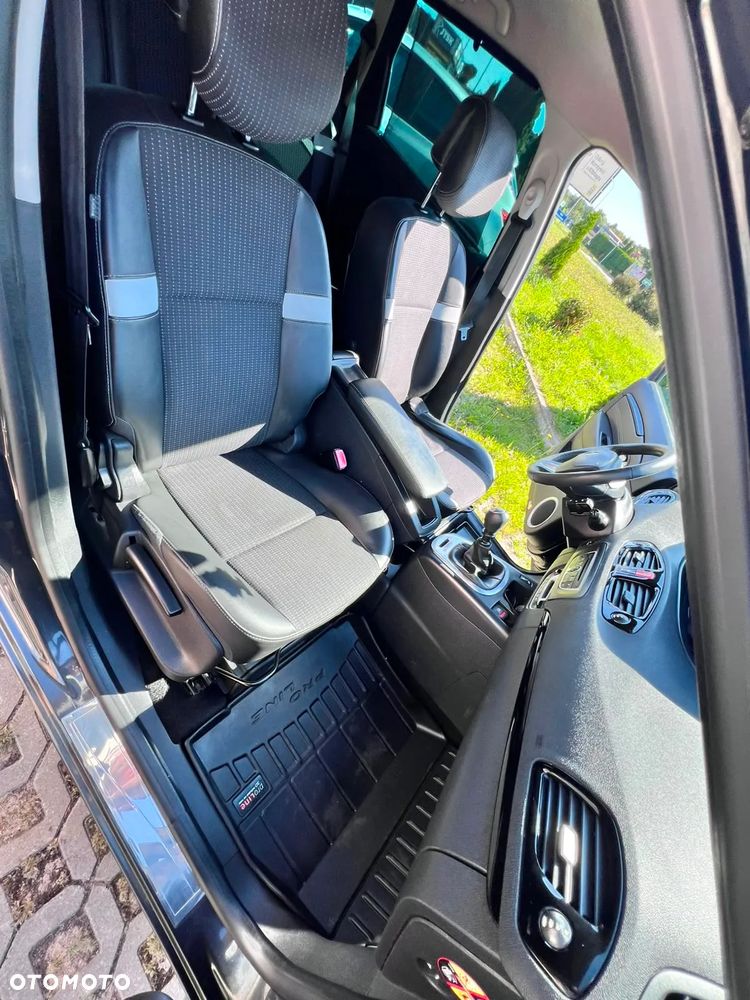 Renault Grand Scenic - 16