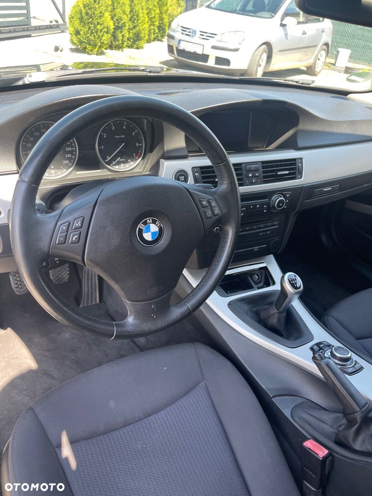 BMW Seria 3 318i Edition Lifestyle - 12