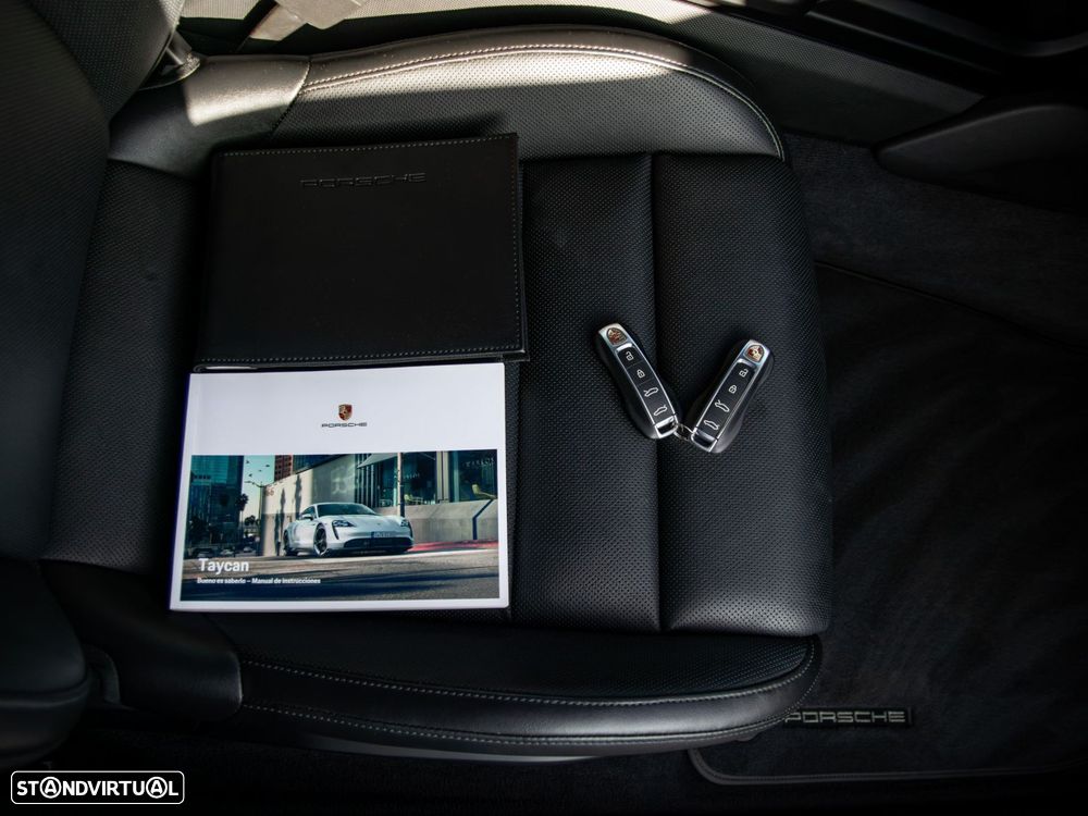 Porsche Taycan Cross Turismo - 46