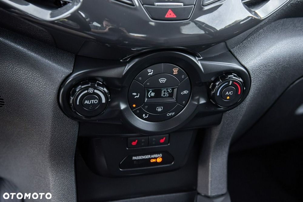 Ford EcoSport 1.0 EcoBoost TITANIUM - 23