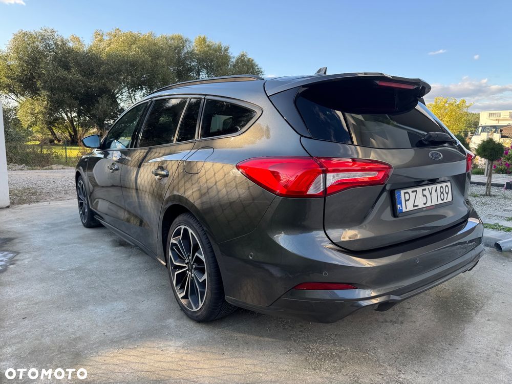 Ford Focus 1.5 EcoBoost ST-Line X - 6