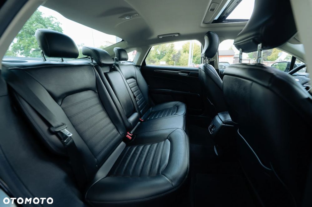Ford Fusion 2.0 EcoBoost Titanium - 14