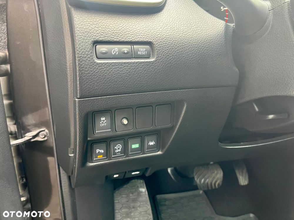 Nissan Qashqai 1.6 dCi Xtronic TEKNA+ - 24