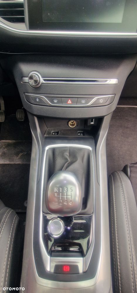 Peugeot 308 SW 1.5 BlueHDi Business Line S&S - 21