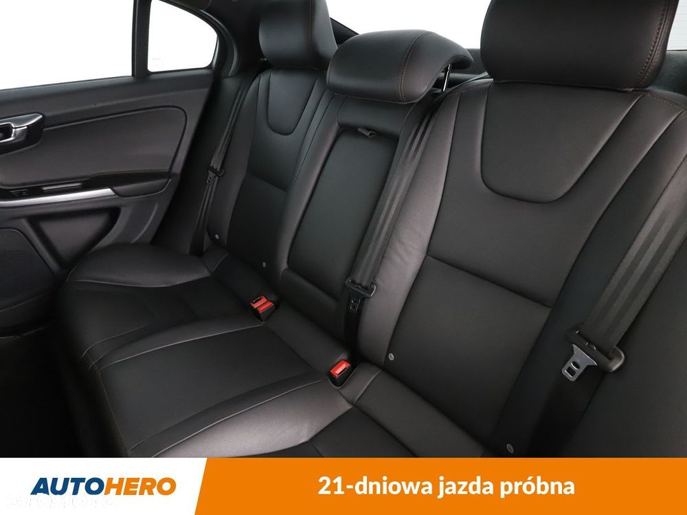 Volvo S60 - 15