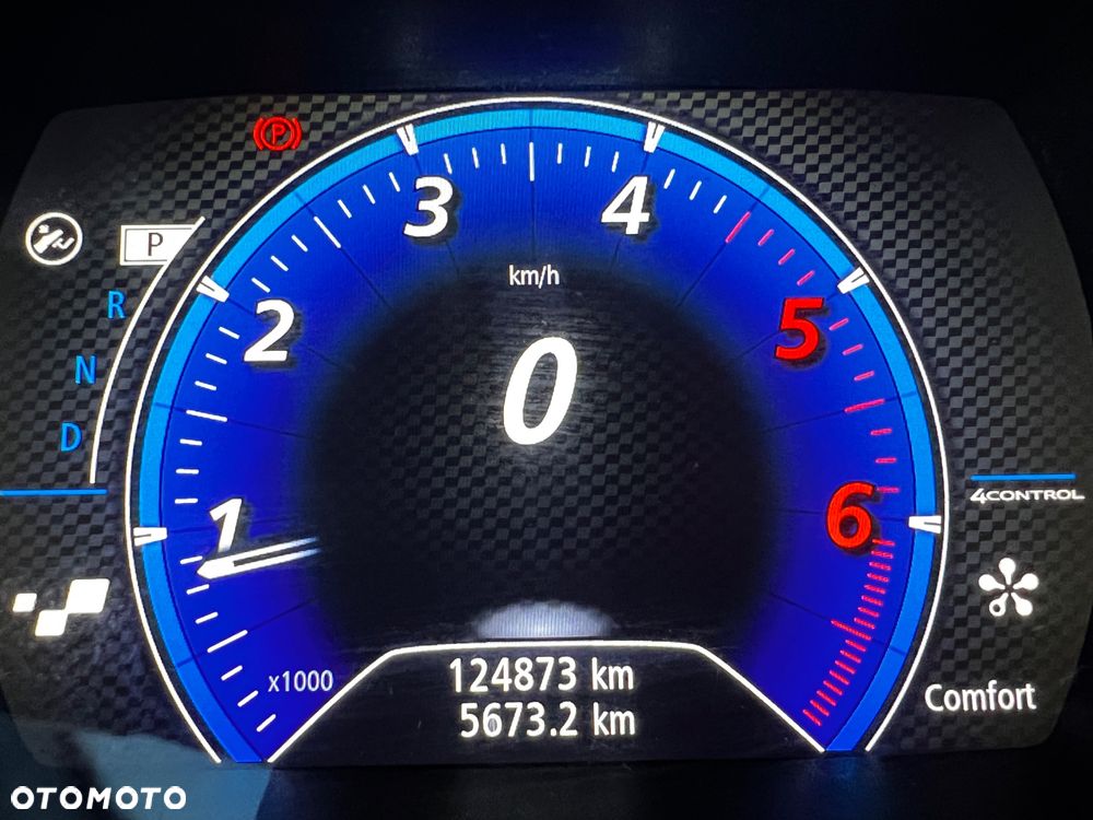 Renault Megane 1.6 dCi GT EDC - 33