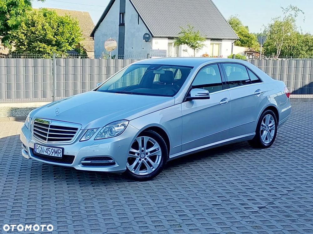 Mercedes-Benz Klasa E 200 CGI BlueEFFICIENCY 7G-TRONIC Avantgarde - 41