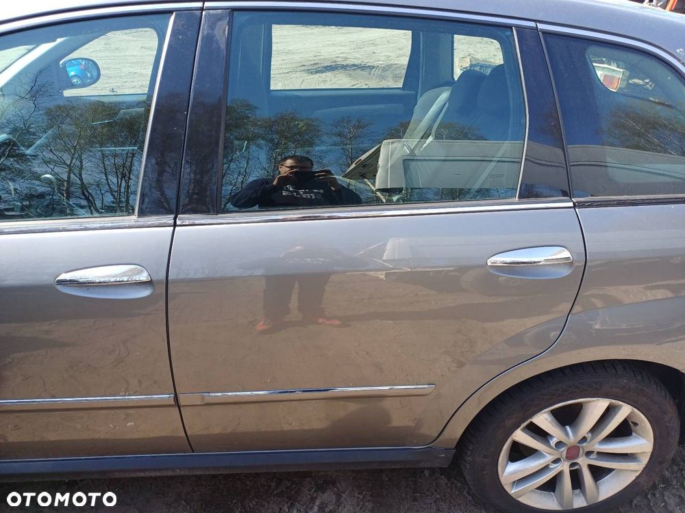 DRZWI KOMPLETNE LEWY TYŁ FIAT CROMA II VR617 - 1
