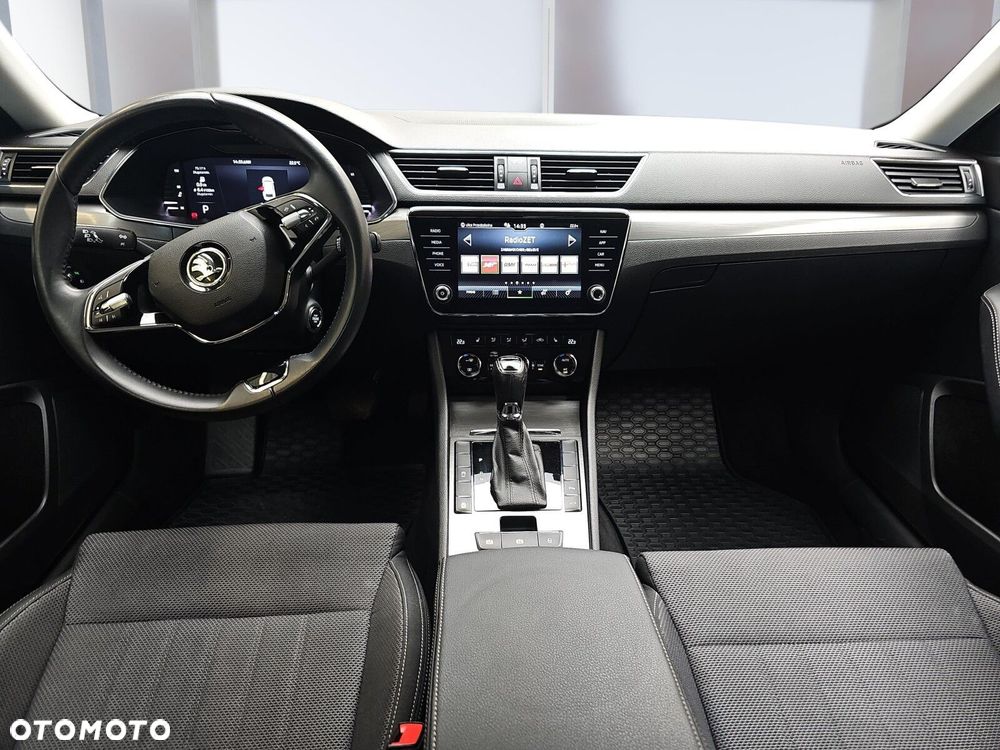 Skoda Superb 2.0 TDI SCR 4x4 Style DSG - 8