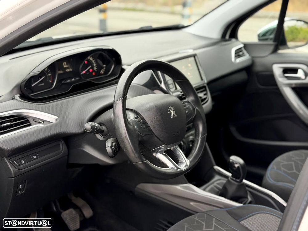 Peugeot 2008 - 13