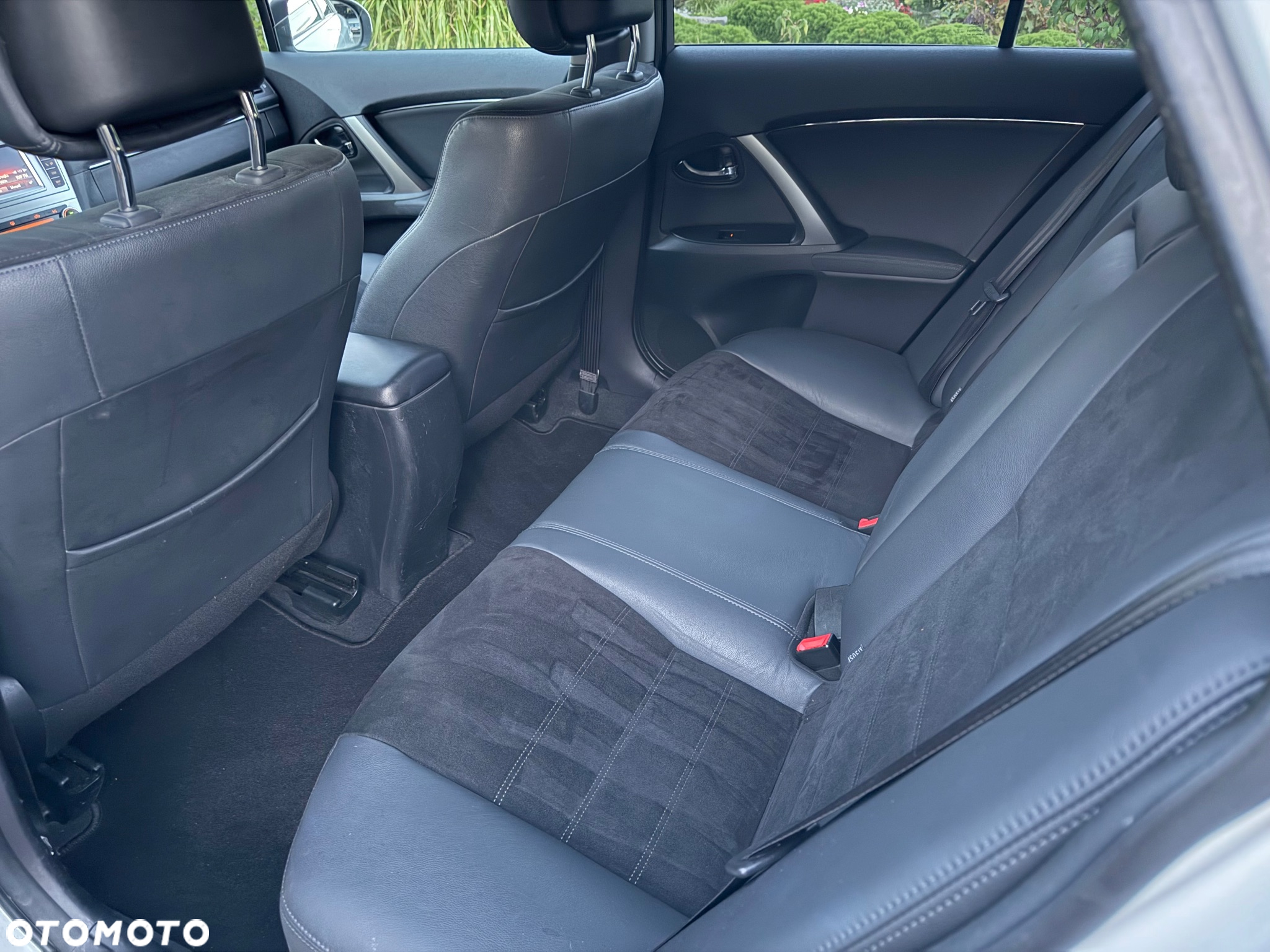 Toyota Avensis Combi 1.8 Edition - 23