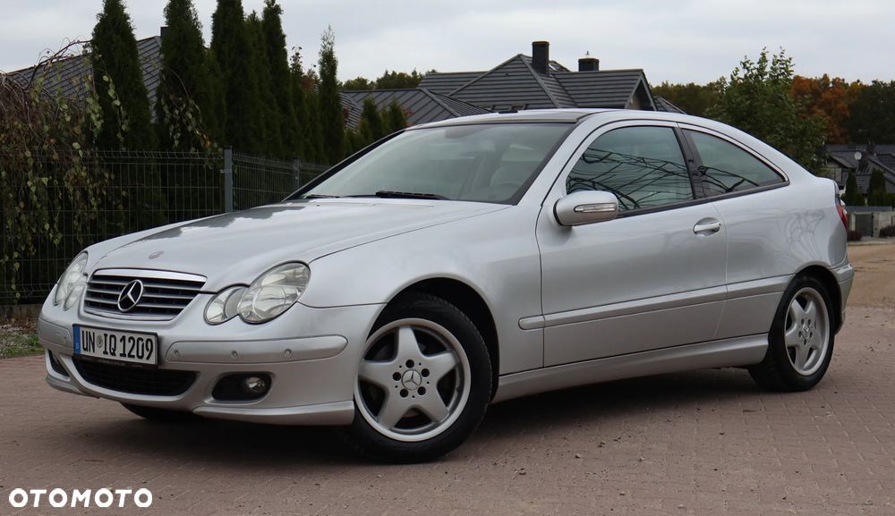 Mercedes-Benz Klasa C 160 Kompressor Sportcoupe Automatik - 4