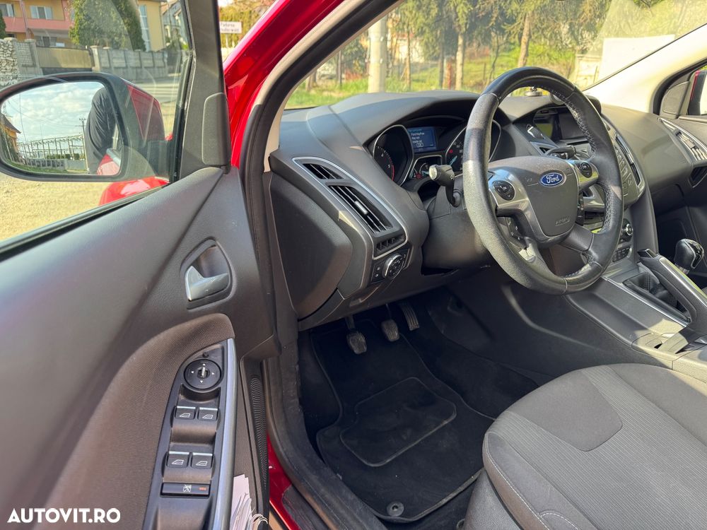 Ford Focus 1.6 TDCI DPF Champions Edition - 12