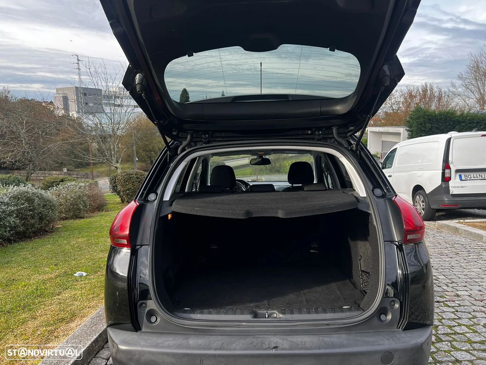 Peugeot 2008 1.2 PureTech Allure - 6