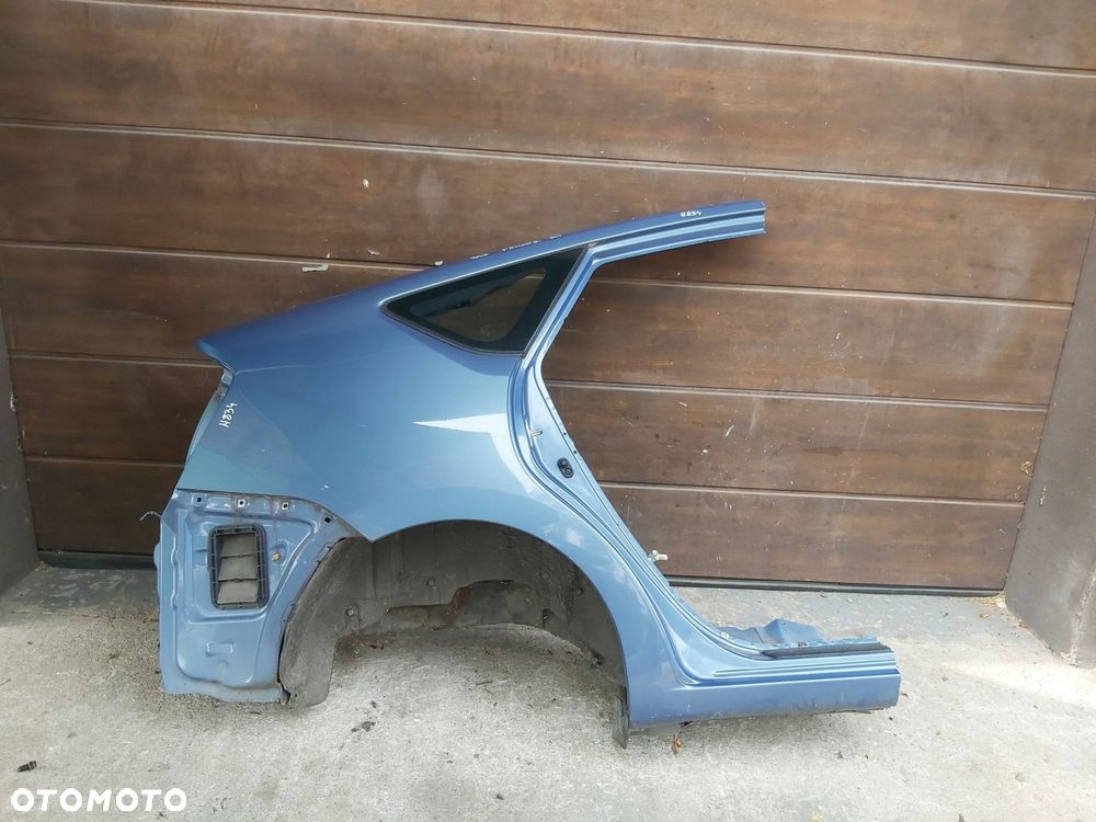 Toyota Prius II błotnik prawy tył ćwiartka prawa