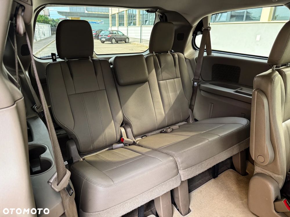 Chrysler Town & Country 3.6 Touring - 10