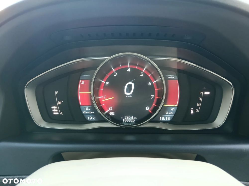 Volvo XC 60 3.2 AWD Summum - 7