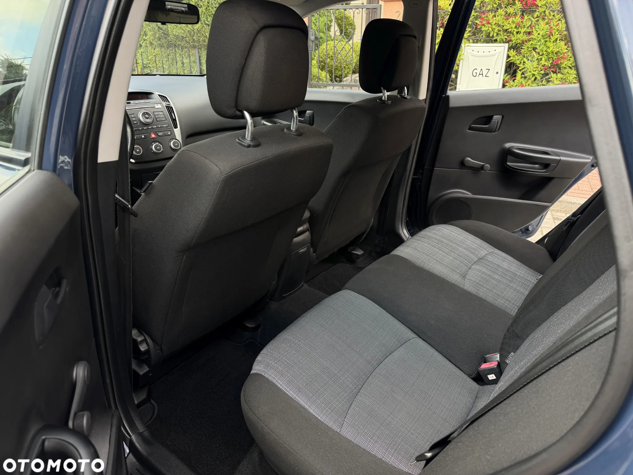 Kia Ceed - 10