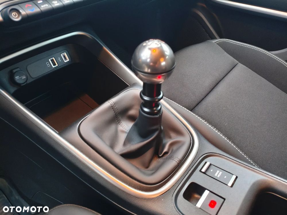 Jeep Avenger 1.2 GSE T3 Altitude FWD - 9