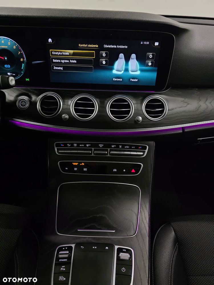 Mercedes-Benz Klasa E 300 4Matic 9G-TRONIC AMG Line - 10
