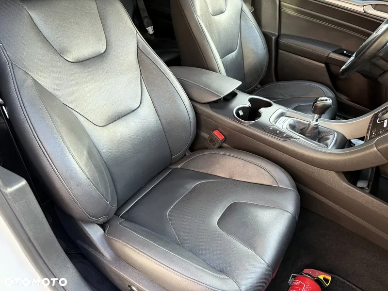 Ford Mondeo 2.0 EcoBlue Titanium - 17