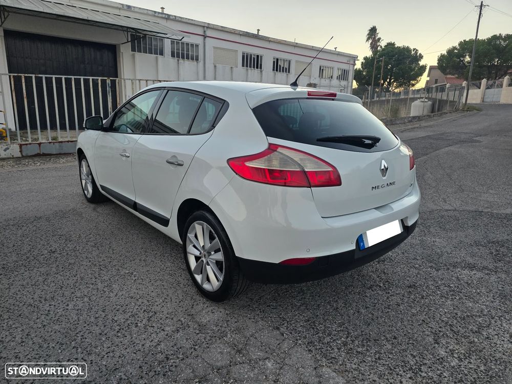 Renault Mégane 1.5 dCi Dynamique S - 11