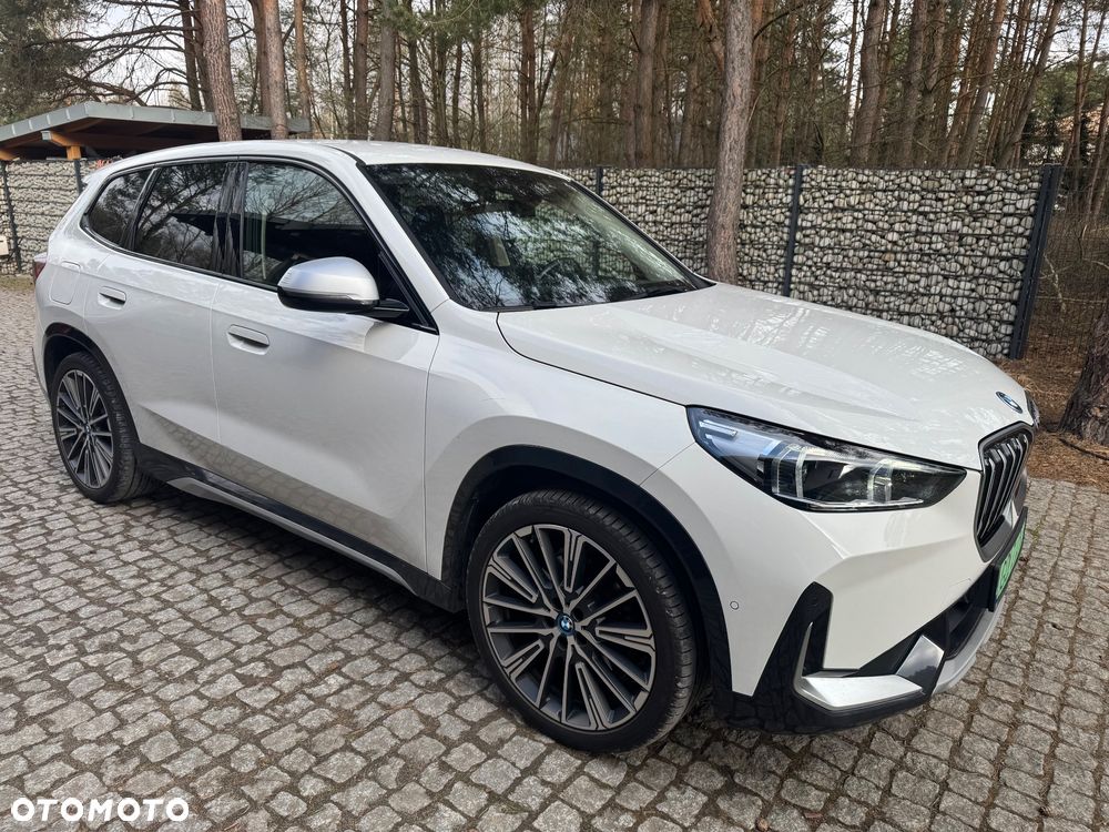 BMW iX1 xDrive30 66.5kWh xLine - 9