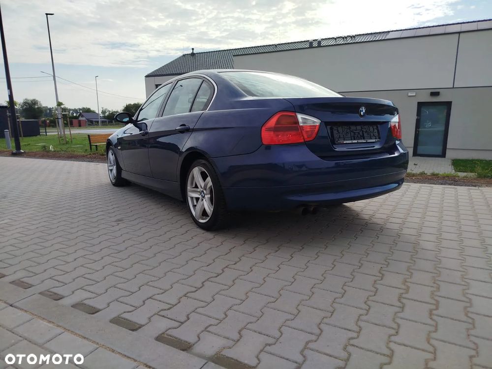 BMW Seria 3 325i - 6