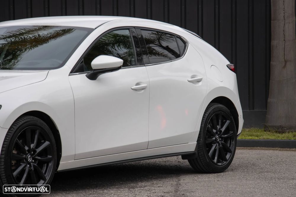 Mazda 3 Hatchback 2.0 Sky-X Excellence - 3