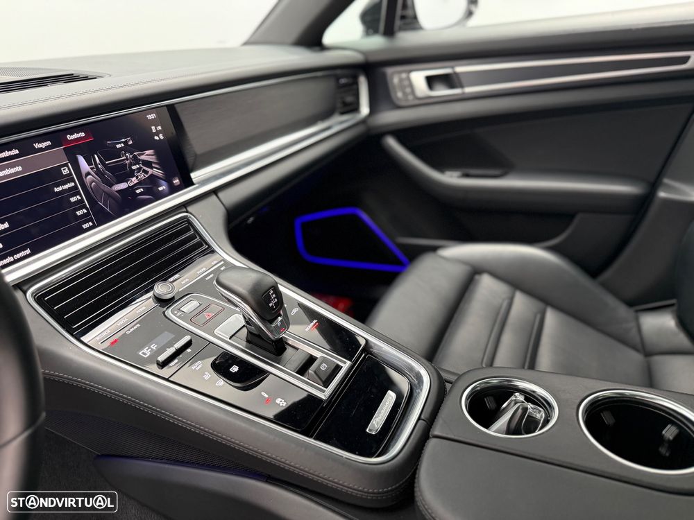Porsche Panamera 4 E-Hybrid Platinum Edition - 9