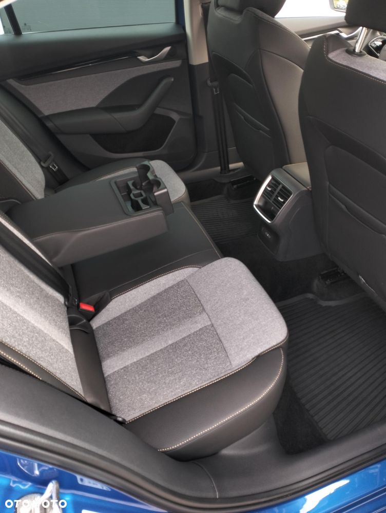Skoda Octavia 1.5 TSI mHEV Selection DSG - 19