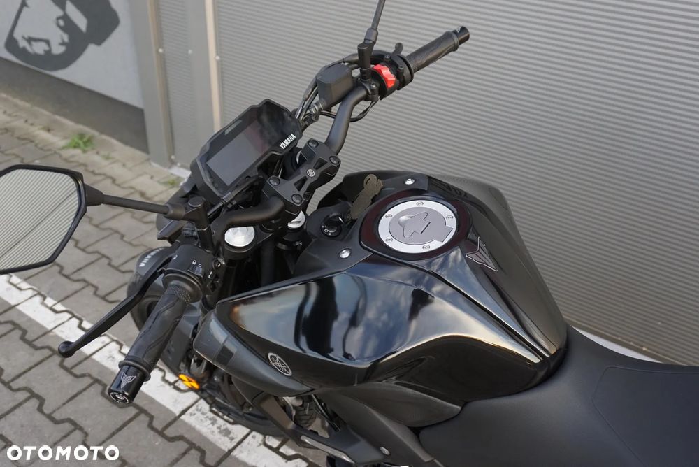 Yamaha MT - 9