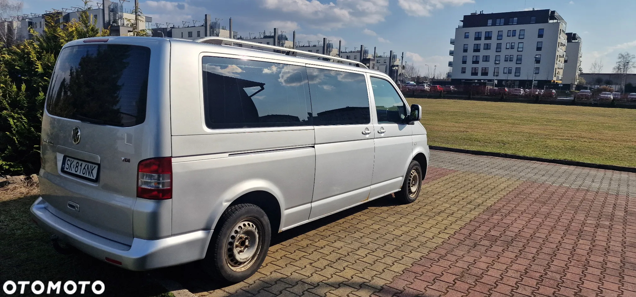 Volkswagen Caravelle - 9