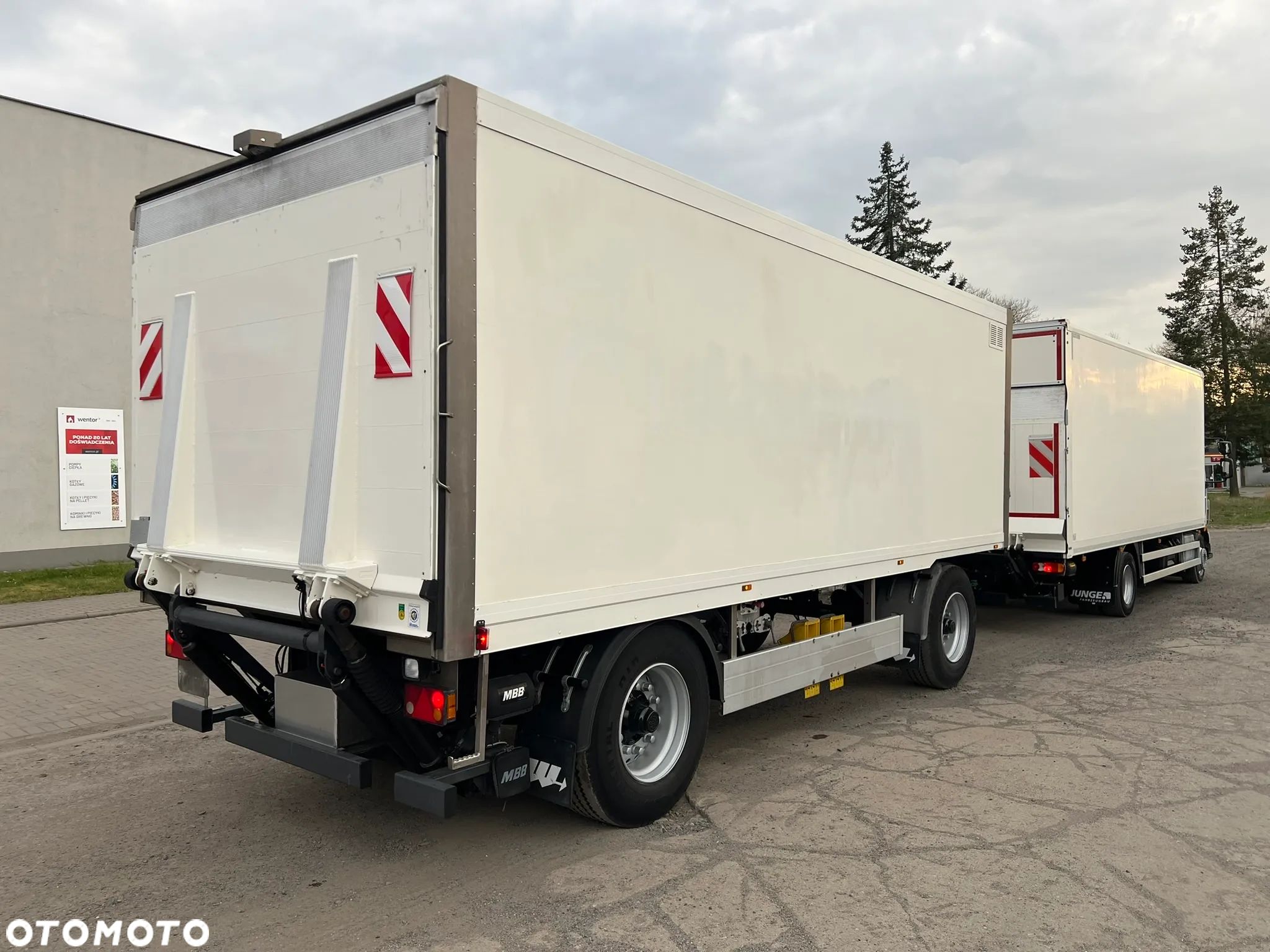 Schmitz Cargobull Kontener przejazdowy nowe opony winda Niemcy - 1