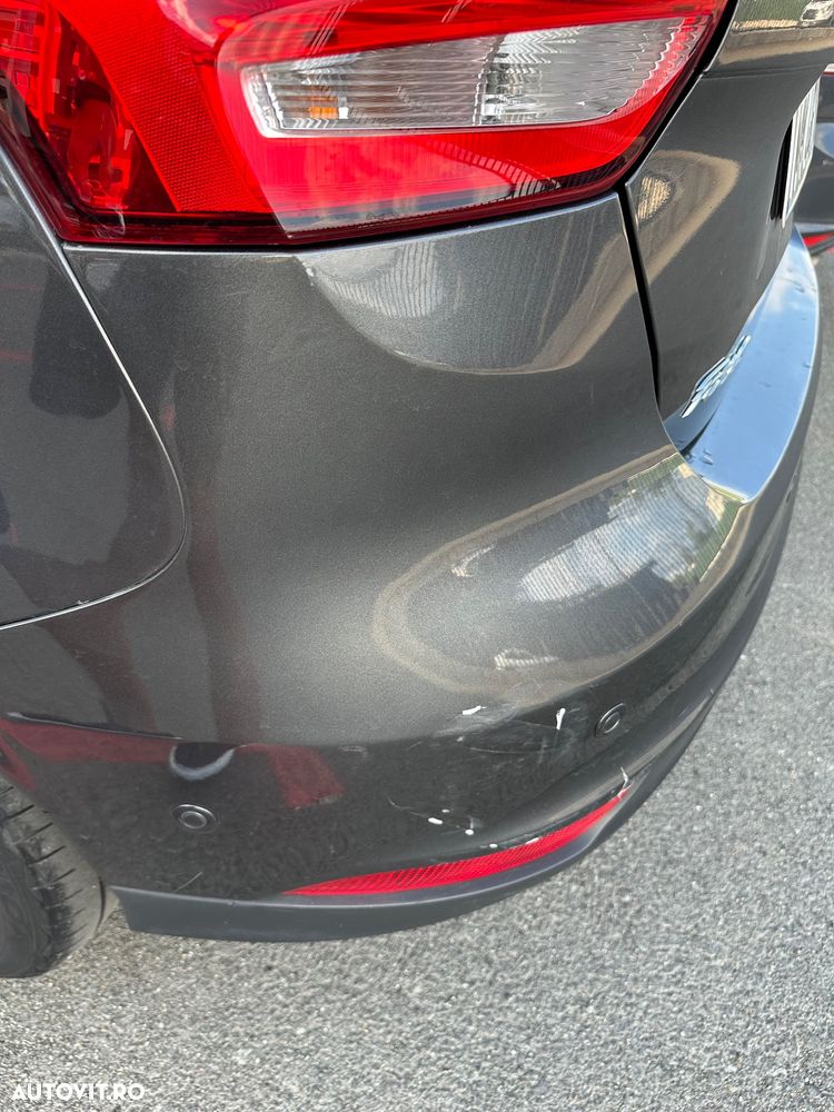 Ford Focus 1.6 TDCi DPF Titanium - 17