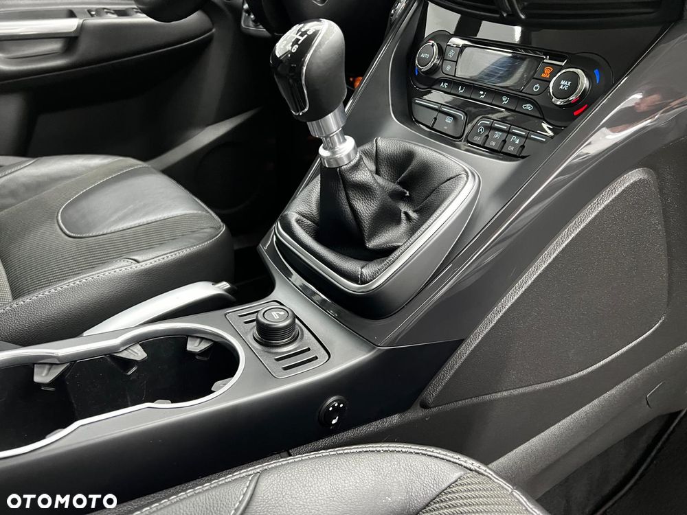 Ford Kuga - 13