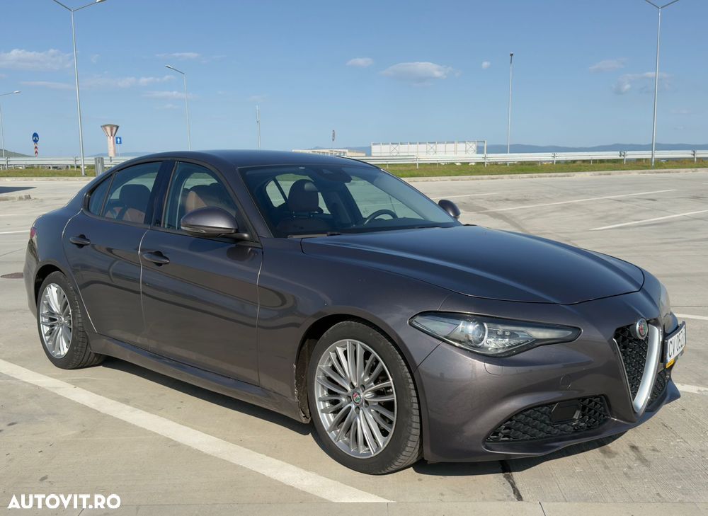 Alfa Romeo Giulia 2.2 AT8 Advanced Efficiency - 2