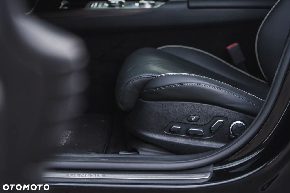 Genesis G80 2.5T AWD AT8 Luxury Line - 22