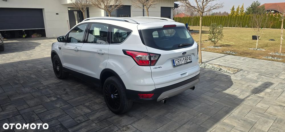 Ford Kuga - 10