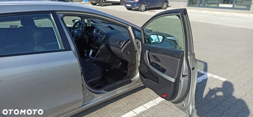 Kia Ceed 1.6 GDI L - 8